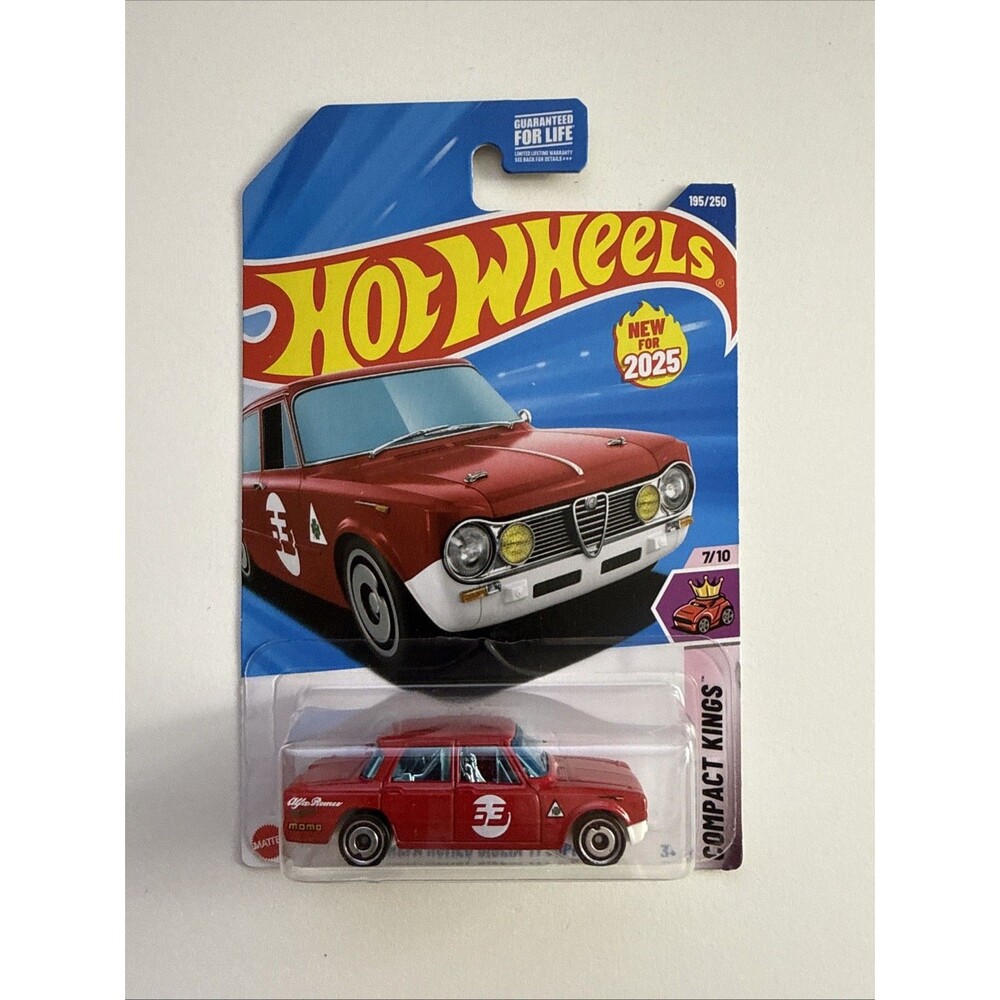 Hot Wheels Alfa Romeo Giulia Ti Super  1/64 Compact Kings K & L Case